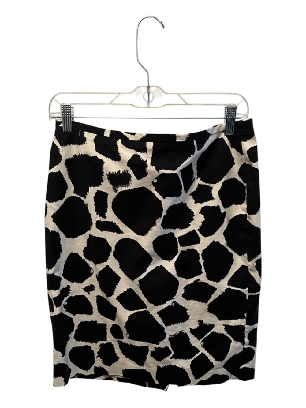 LOFT Black and Ivory Giraffe Print Pencil Skirt Size 4 - Picture 3 of 5